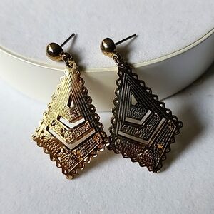 Vintage Lightweight Gold Cutout Geometric Earrings